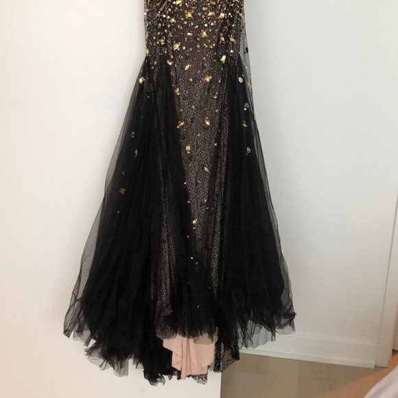 Jovani Dress, size 2 - Picture 5 of 10